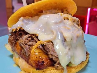 Super Arepa Pabellón