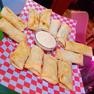 Rollitos de primavera crujientes de pollo 12 unidades