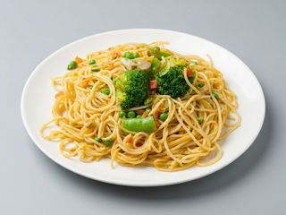 Pasta con verduras y vegetales