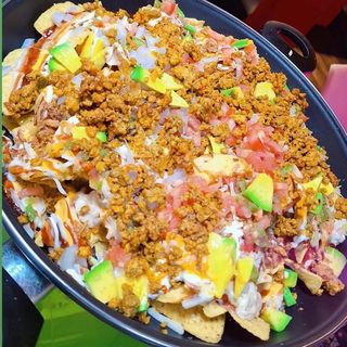 Salchipapa Colombiana. ( 1 o 2pers)