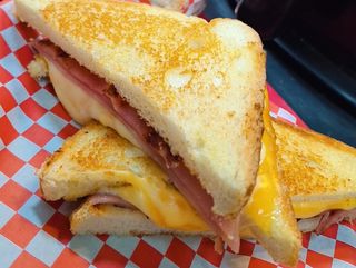 sándwich mixto