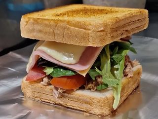 Sándwich Club Pollo