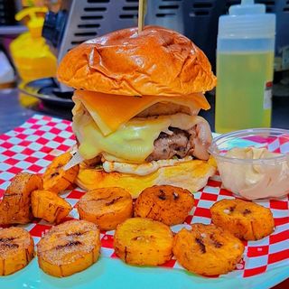 Hamburguesa Venezolana