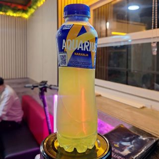 Aquarius Naranja botella grande