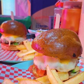 Hamburguesa Completa Con Huevo