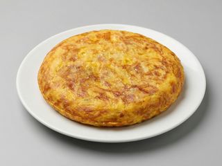 Tortilla De Patatas Con Picadillo Asturiano para 5-6 personas