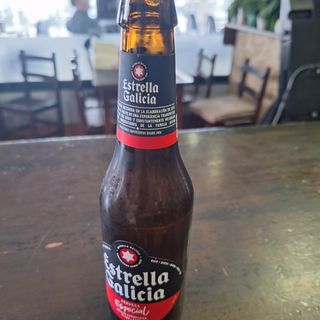 Cerveza Estrella (33 cl.)