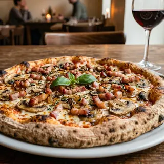 Pizza funghi bacon
