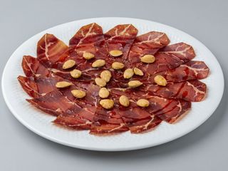 1/2 R-Cecina de buey, ligeramente ahumada