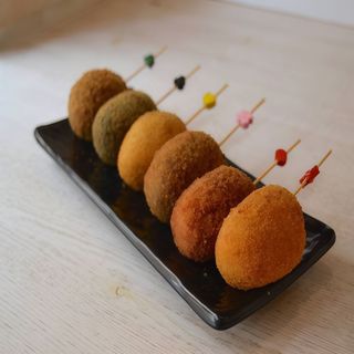 6 croquetas de Pimentada c/ carne picante