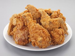 Piezas de pollo frito 4 piezas 