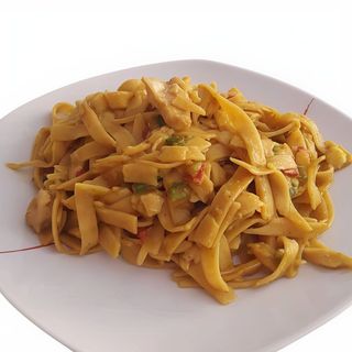 Tallarines Con Curry