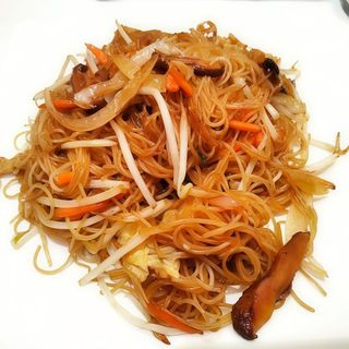 Fideos Chinos Fritos Con Sepia Seca