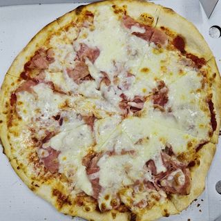 Pizza prosciutto