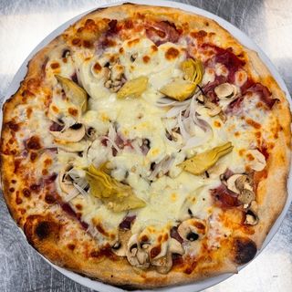 Pizza capricciosa
