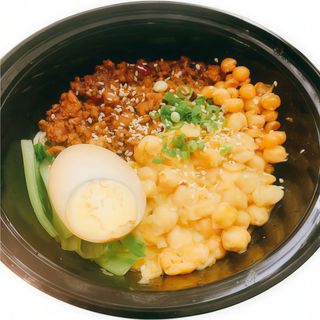 Fideos de Trigo con Garbanzo y Carne Picada