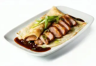 82.Pato Estilo Pekín Con Crepes