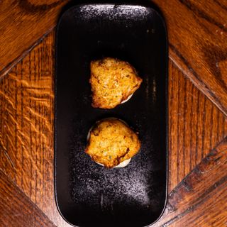 Buñuelos melosos de bacalao de Islandia