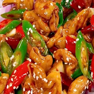INTESTINO DE CERDO EN WOK PICANTE干锅大肠