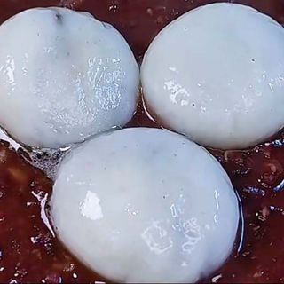 SOPA DE BOLA DE ARROZ CON JUDÍAS ROJAS红豆汤圆