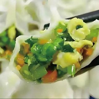 EM. PLANCHA DE CALABACÍN Y HUEVO(12uds.)煎饺青瓜鸡蛋