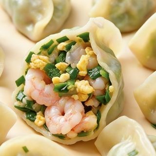 EM. PLANCHA DE GAMBAS, HUEVO Y CEBOLLINOS(12uds.)煎饺虾仁鸡蛋韭菜