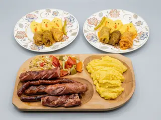 Plato Tradicional Rumano (Para 4 Personas)