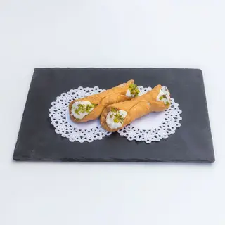 Cannolo Siciliano con Gelato