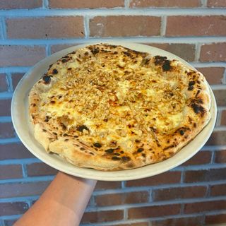 Pizza Nevada (28 cm.)