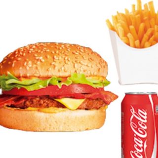 Hamburguesa de Ternera con Patatas y Bebida