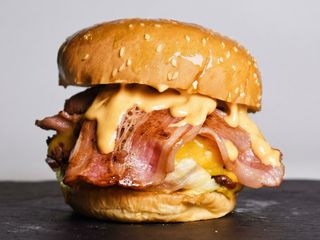 Burger la carnívora