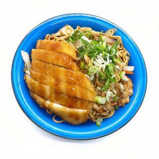Katsu Pollo Yakisoba 鸡排盖面