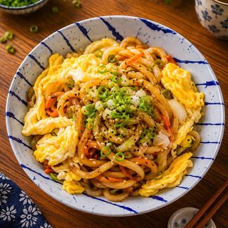 Udon De Huevos Y Verduras蔬菜乌冬