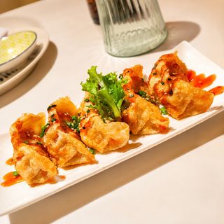 Gyoza de cerdo (5 uds.)猪肉饺子