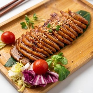 Teppanyaki de pato asado炸鸭子