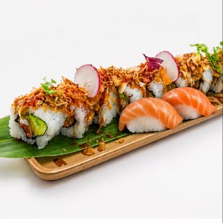 Crunchy Langostino Panko Roll+2 nigiris salmon