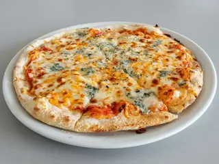 Pizza 4 Quesos