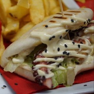 45- Bao de Pulpo con Ali-oli