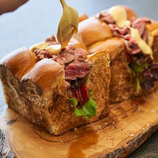 48. Brioche de Cochinita Pibil