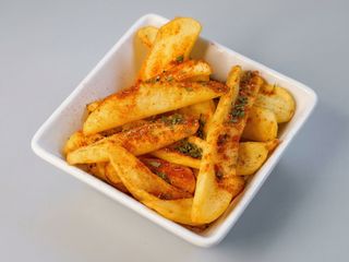 RACIÓN DE PATATAS FRITAS