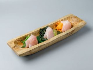 Sashimi der hamachi 7PZ