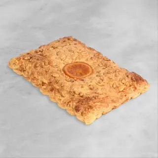 Coca de hojaldre con crema