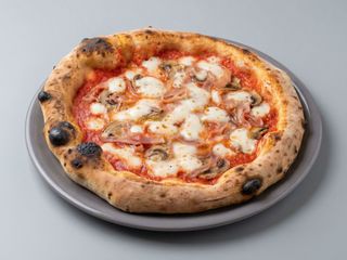 Pizza Prosciutto e funghi