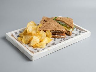 Sandwich Vegetal Especial con Huevo