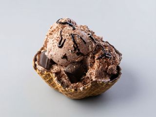 helado artesanal de chocolate