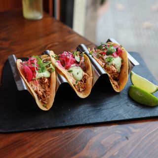 Tacos cochinita Pibil