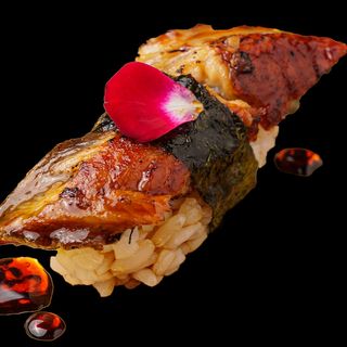 105. Niguiri de Anguila