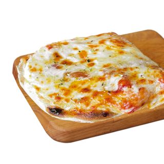 Focaccia tomate, oregano y mozzarella