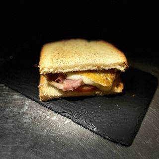 Montadito Caña de España