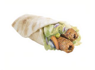 Durum seekh kebab de pollo con patatas fritas dentro